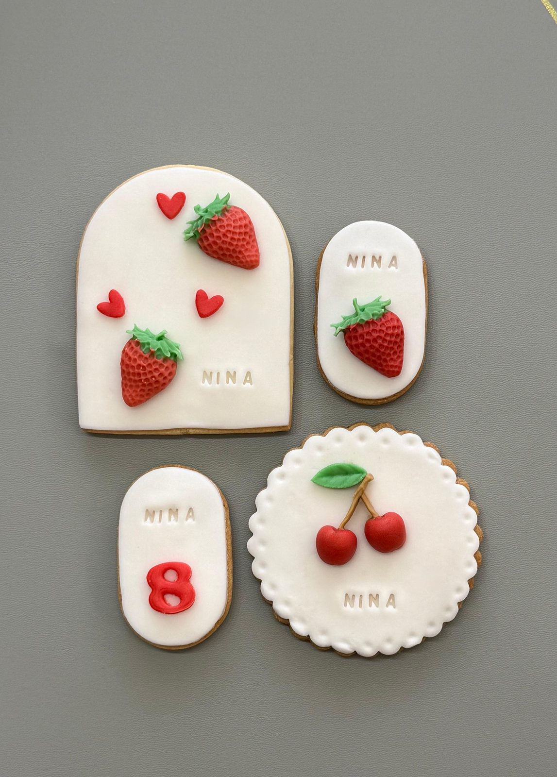 Geburtstags-Cookies mit Früchten